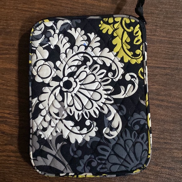 Vera Bradley Kindle Case - Picture 2 of 5